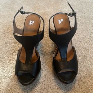 Black t strap wedge sandals Nordstrom BP brand used size 6.5